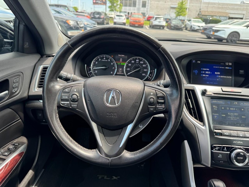 Acura TLX Vehicle Full-screen Gallery Image 13