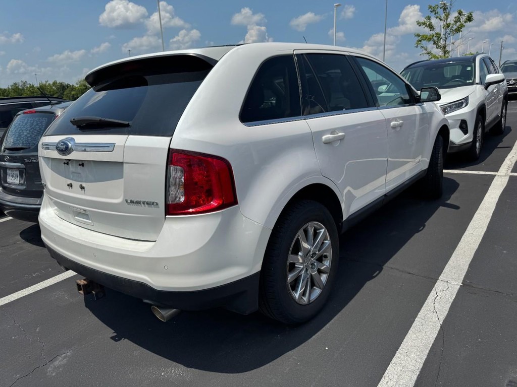 Ford Edge Vehicle Full-screen Gallery Image 03