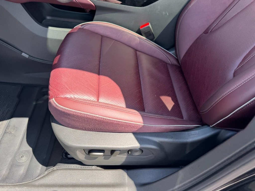 Buick Envision Vehicle Full-screen Gallery Image 15