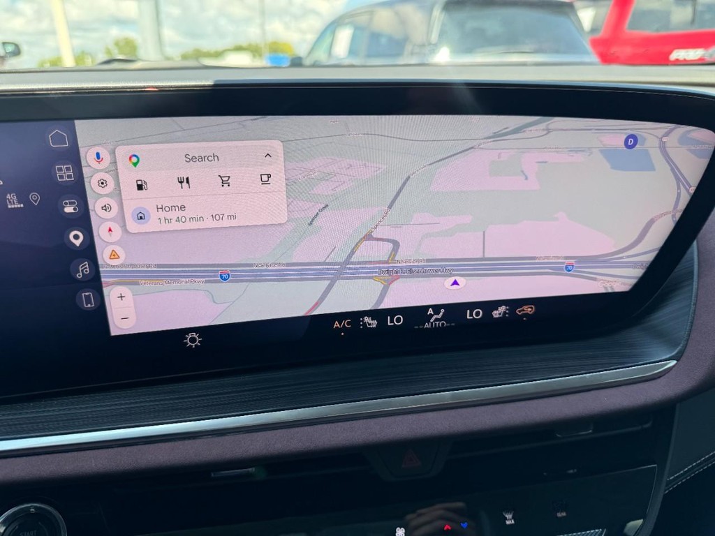 Buick Envision Vehicle Full-screen Gallery Image 22