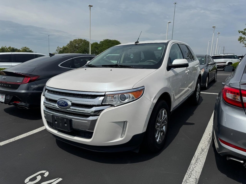 Ford Edge Vehicle Full-screen Gallery Image 03