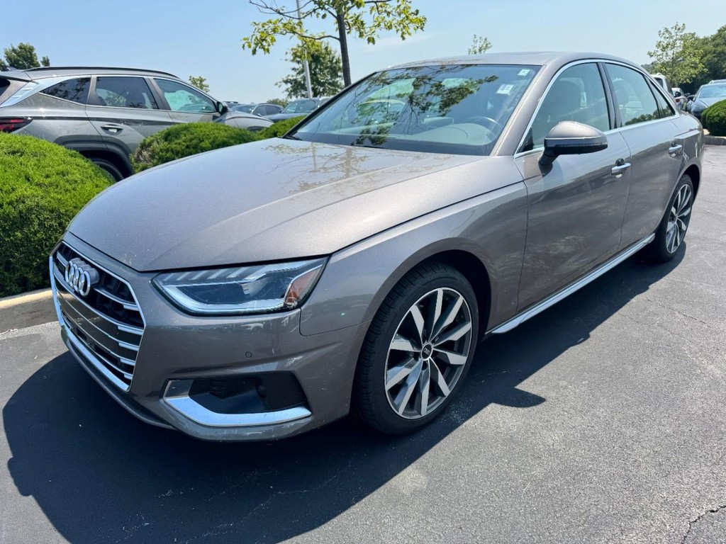 Audi A4 Sedan Vehicle Full-screen Gallery Image 03
