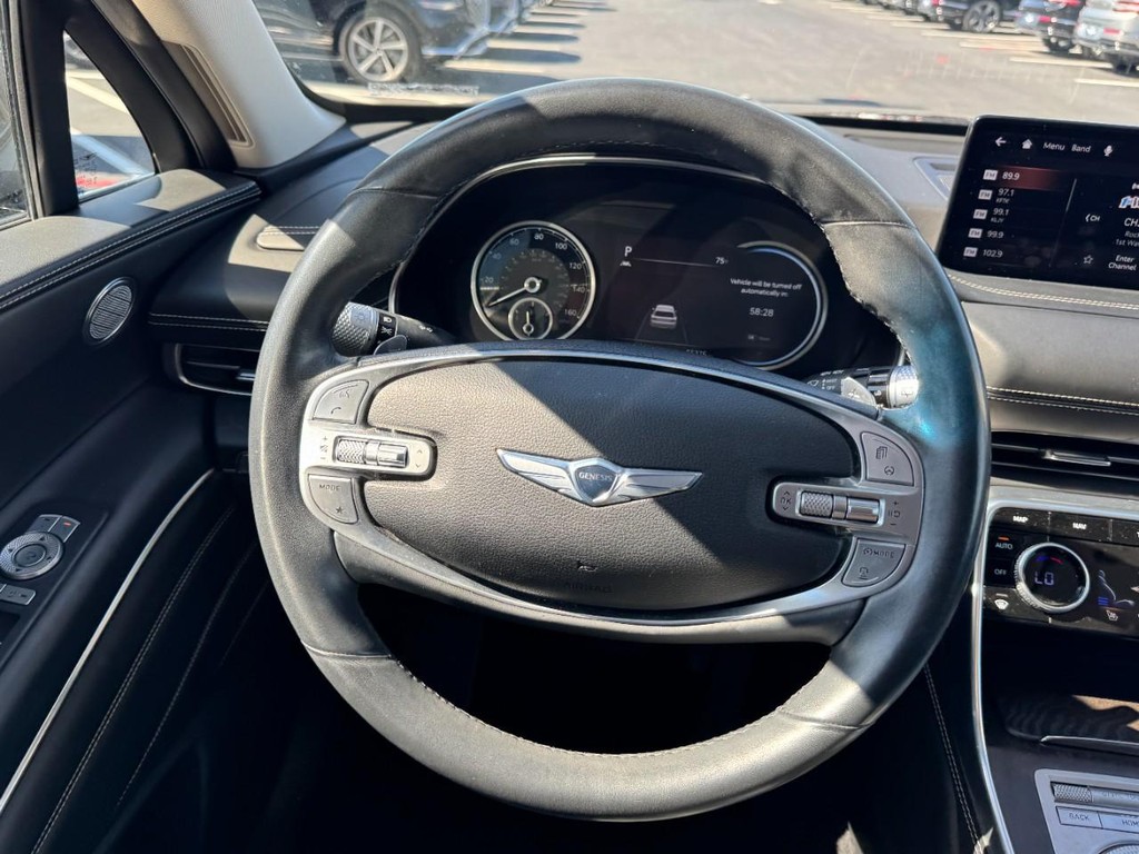 Genesis GV80 Vehicle Full-screen Gallery Image 13