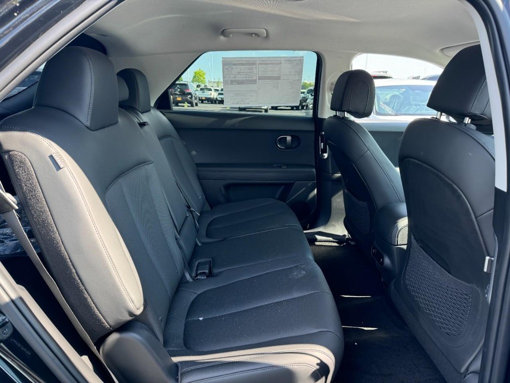 Hyundai IONIQ 5 Vehicle Full-screen Gallery Image 05