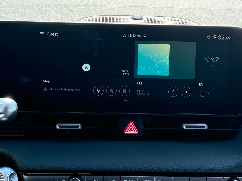 Hyundai IONIQ 5 Vehicle Full-screen Gallery Image 08