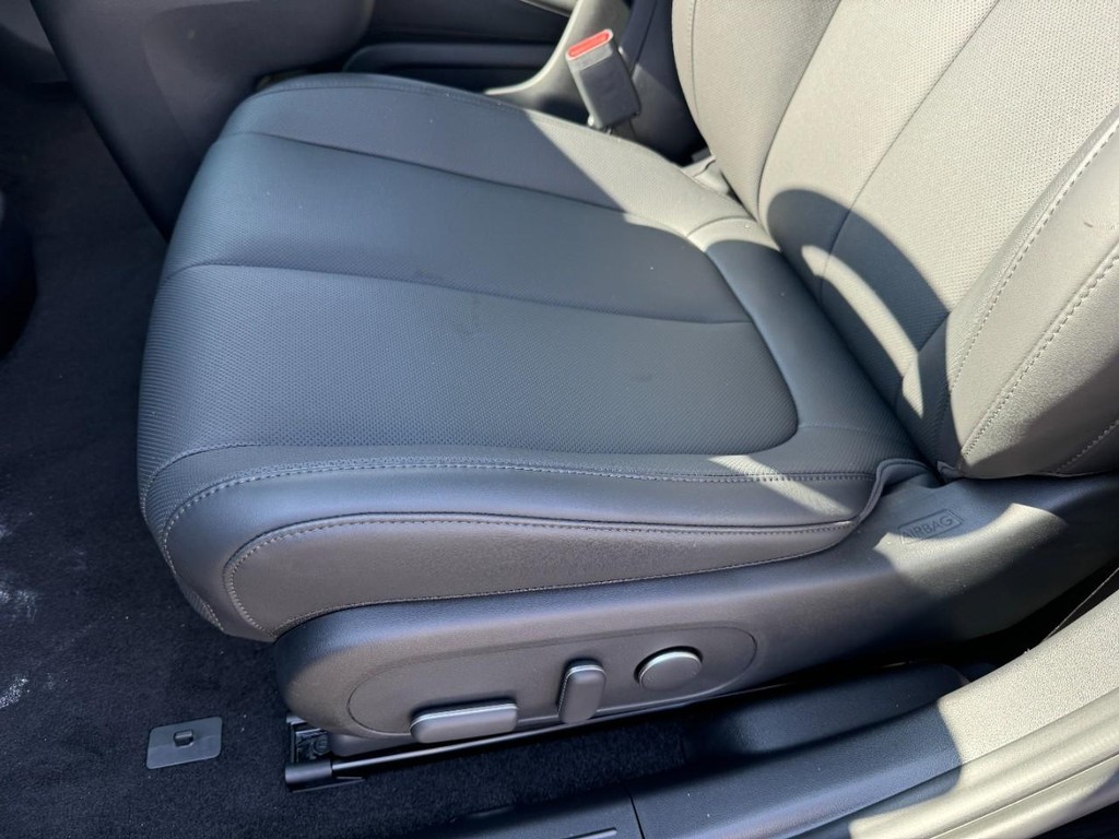 Hyundai IONIQ 5 Vehicle Full-screen Gallery Image 13