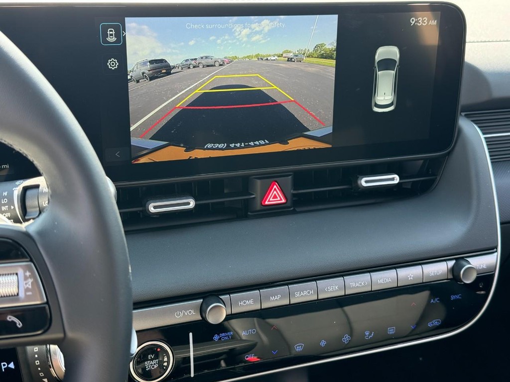 Hyundai IONIQ 5 Vehicle Full-screen Gallery Image 18