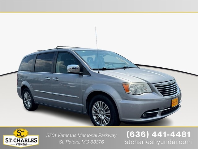 more details - chrysler town & country