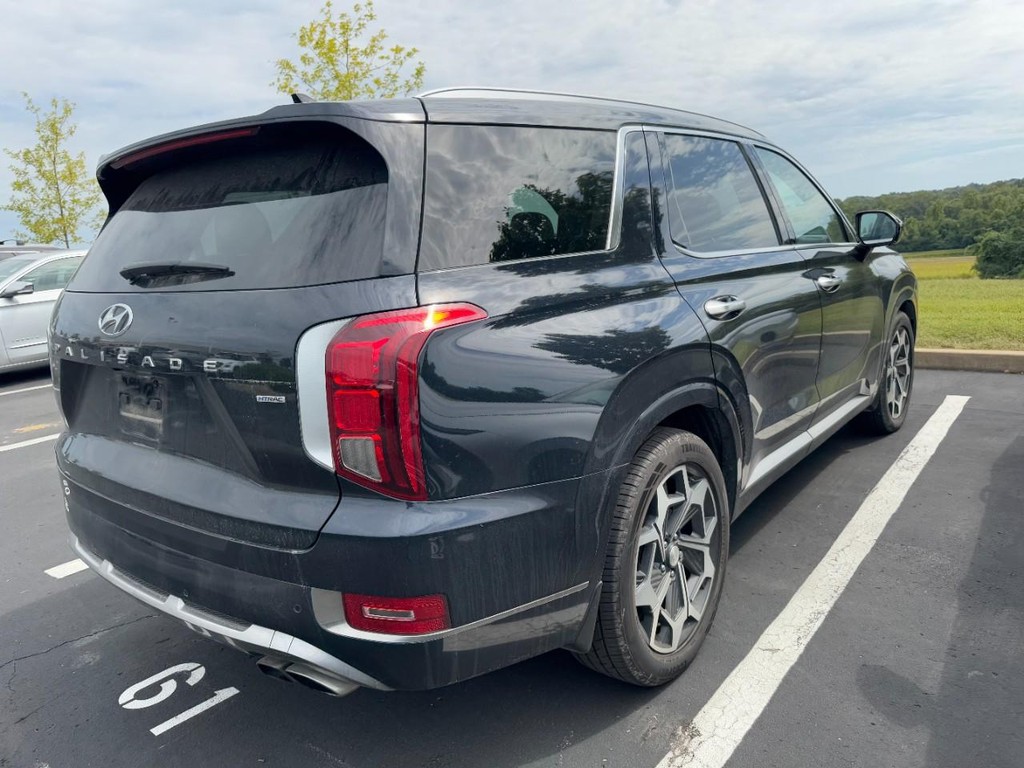 Hyundai Palisade Vehicle Full-screen Gallery Image 02