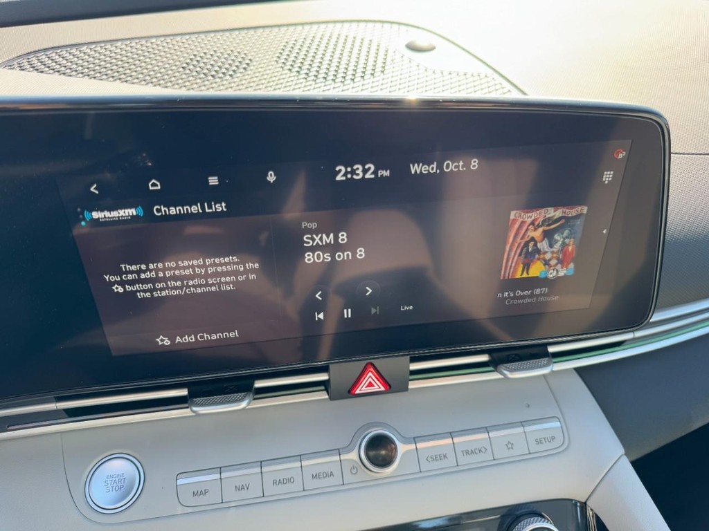 Hyundai Elantra Vehicle Full-screen Gallery Image 20