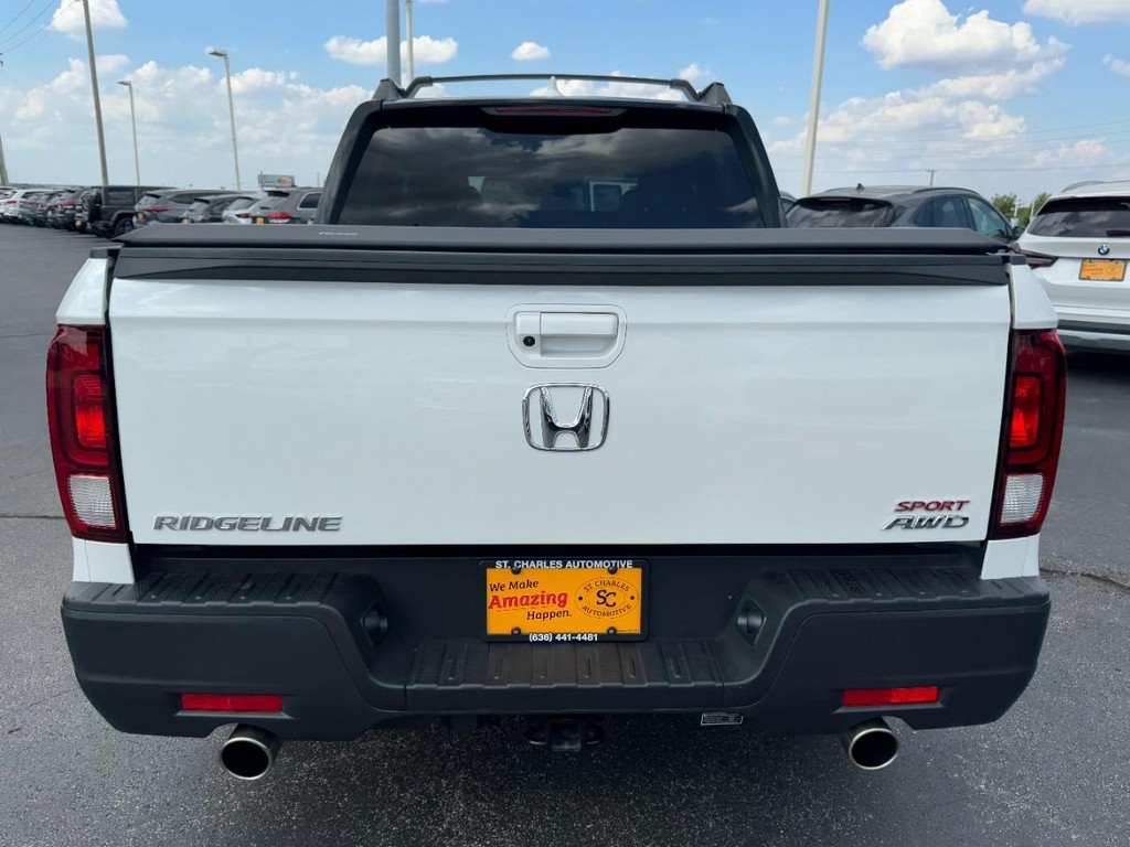 Honda Ridgeline Vehicle Full-screen Gallery Image 04