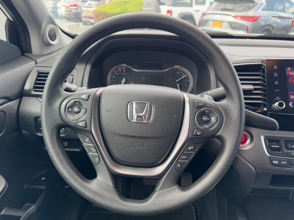 Honda Ridgeline Vehicle Full-screen Gallery Image 12