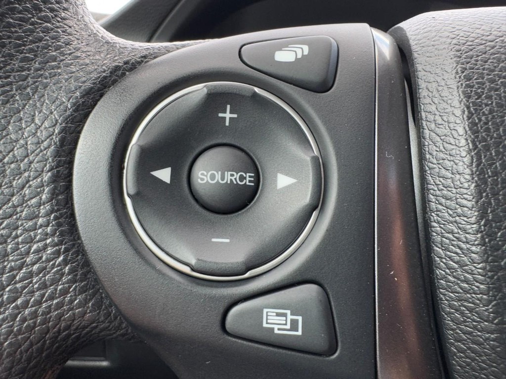 Honda Ridgeline Vehicle Full-screen Gallery Image 17