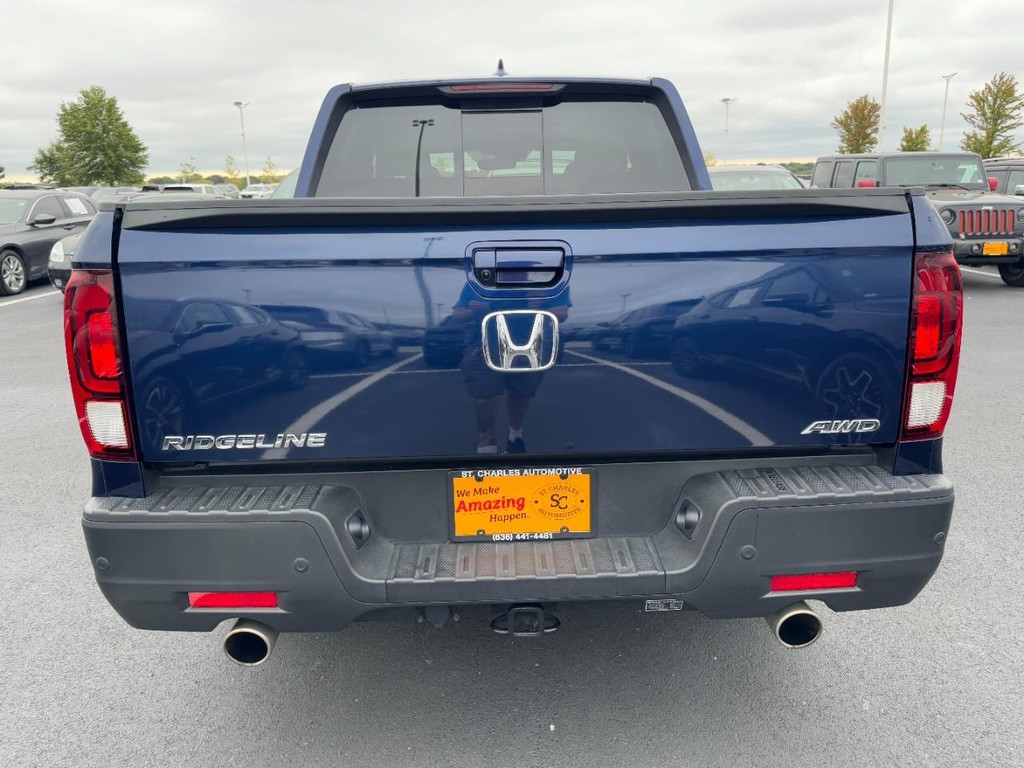 Honda Ridgeline Vehicle Full-screen Gallery Image 04