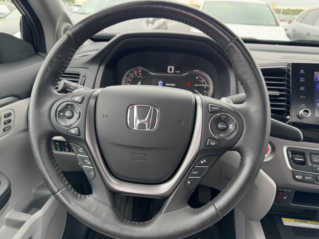 Honda Ridgeline Vehicle Full-screen Gallery Image 13