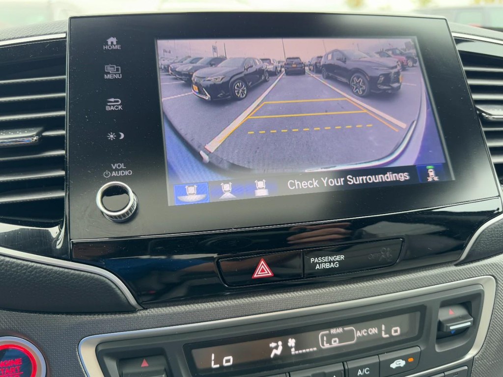 Honda Ridgeline Vehicle Full-screen Gallery Image 23