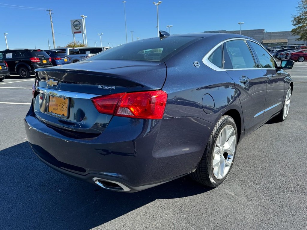 Chevrolet Impala Vehicle Full-screen Gallery Image 03