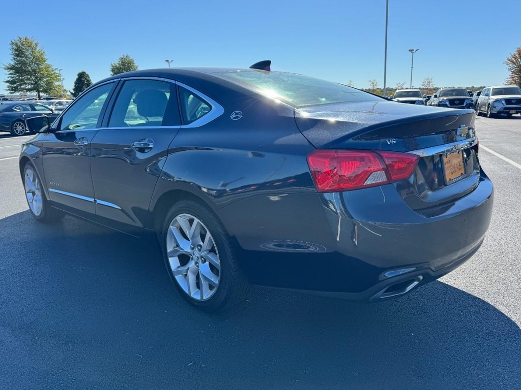 Chevrolet Impala Vehicle Full-screen Gallery Image 05