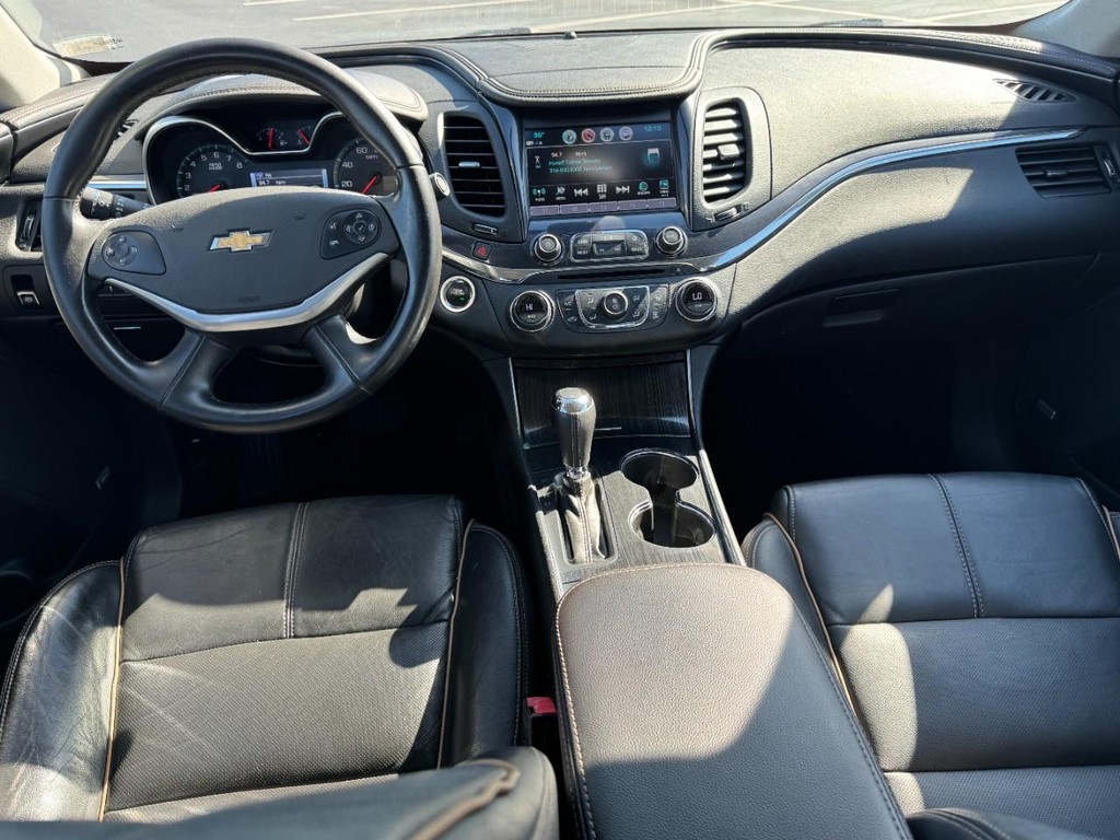 Chevrolet Impala Vehicle Full-screen Gallery Image 11