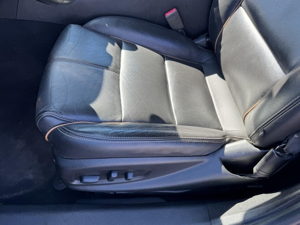 Chevrolet Impala Vehicle Full-screen Gallery Image 14