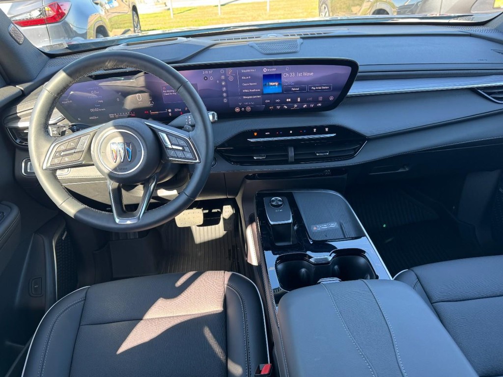 Buick Enclave Vehicle Full-screen Gallery Image 13