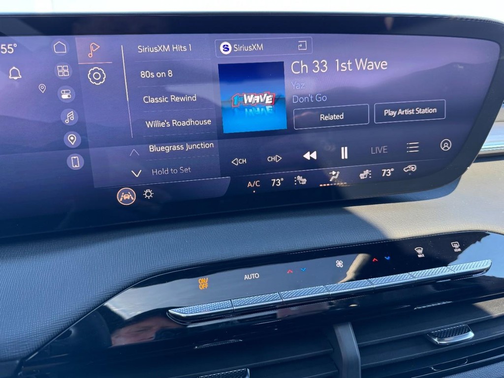 Buick Enclave Vehicle Full-screen Gallery Image 21