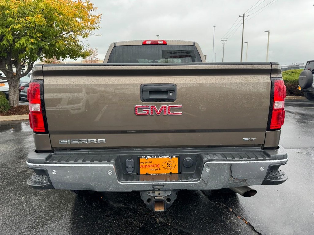 GMC Sierra 2500HD Vehicle Full-screen Gallery Image 04