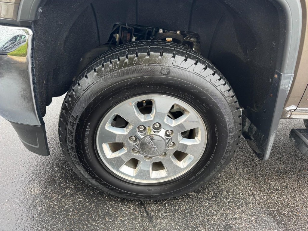 GMC Sierra 2500HD Vehicle Full-screen Gallery Image 07