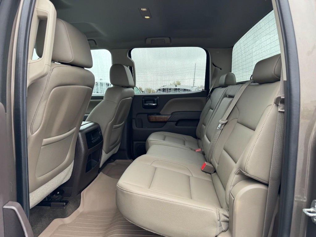 GMC Sierra 2500HD Vehicle Full-screen Gallery Image 10