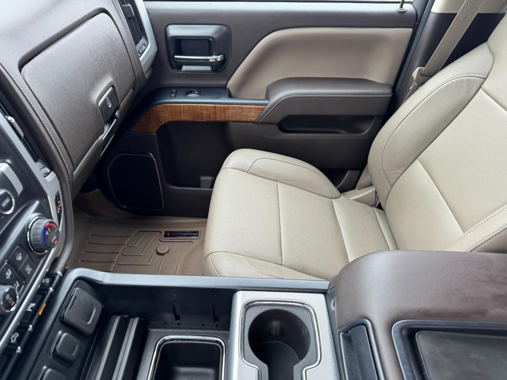 GMC Sierra 2500HD Vehicle Full-screen Gallery Image 13