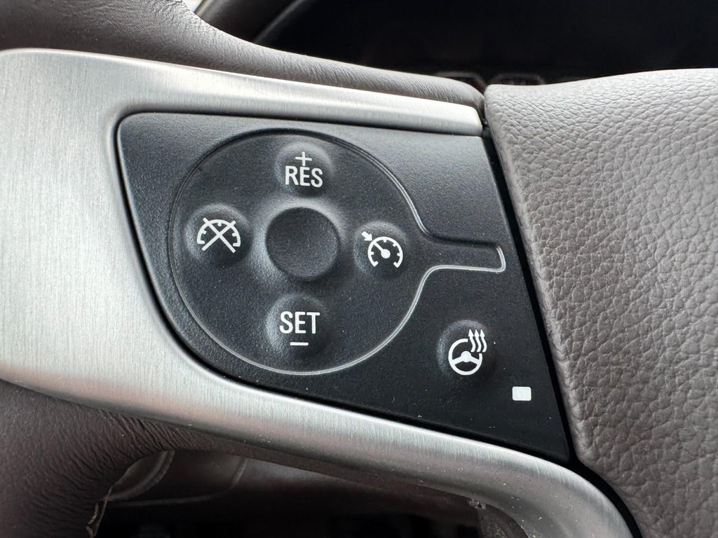 GMC Sierra 2500HD Vehicle Full-screen Gallery Image 17