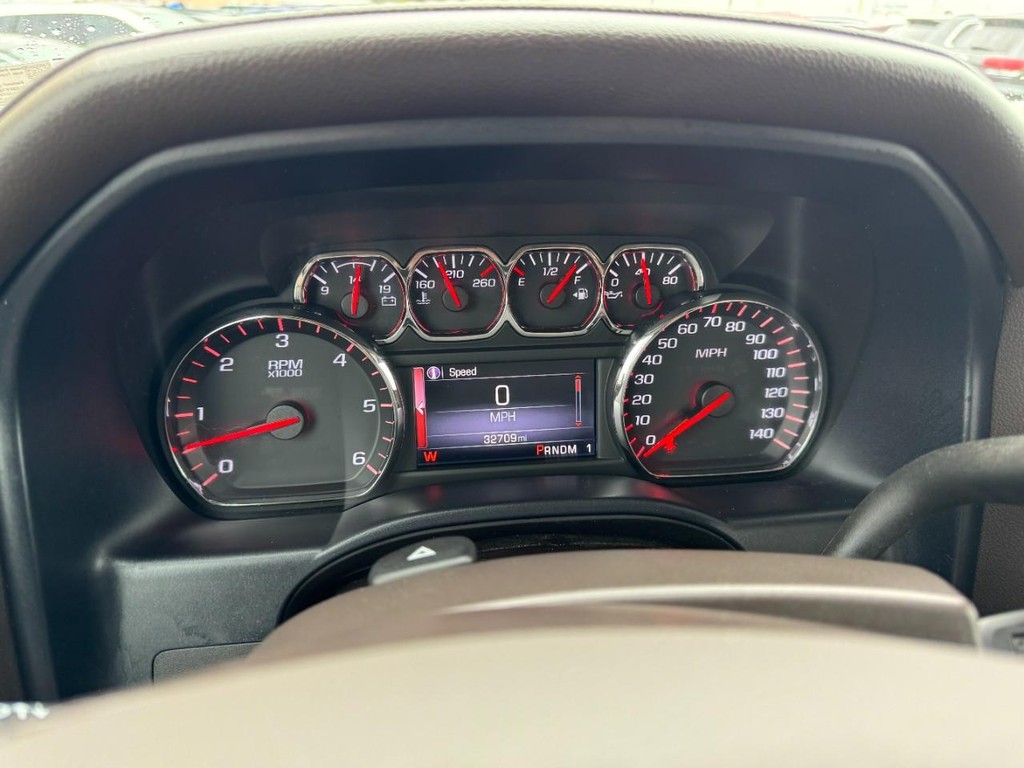 GMC Sierra 2500HD Vehicle Full-screen Gallery Image 22