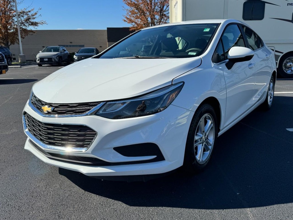 Chevrolet Cruze Vehicle Full-screen Gallery Image 08