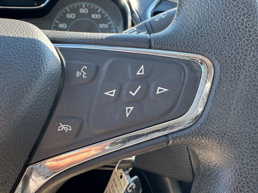 Chevrolet Cruze Vehicle Full-screen Gallery Image 18