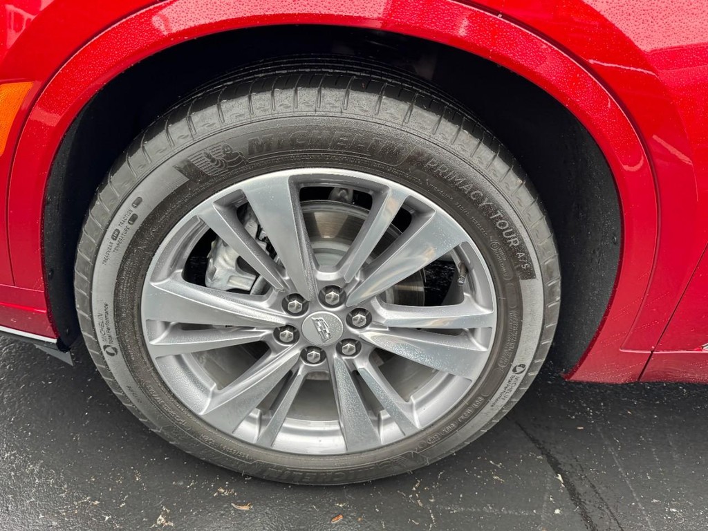 Cadillac XT6 Vehicle Full-screen Gallery Image 07