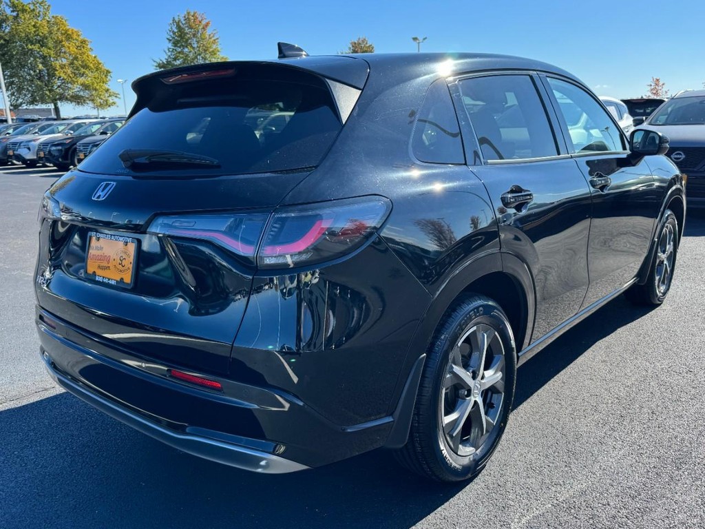 Honda HR-V Vehicle Full-screen Gallery Image 03