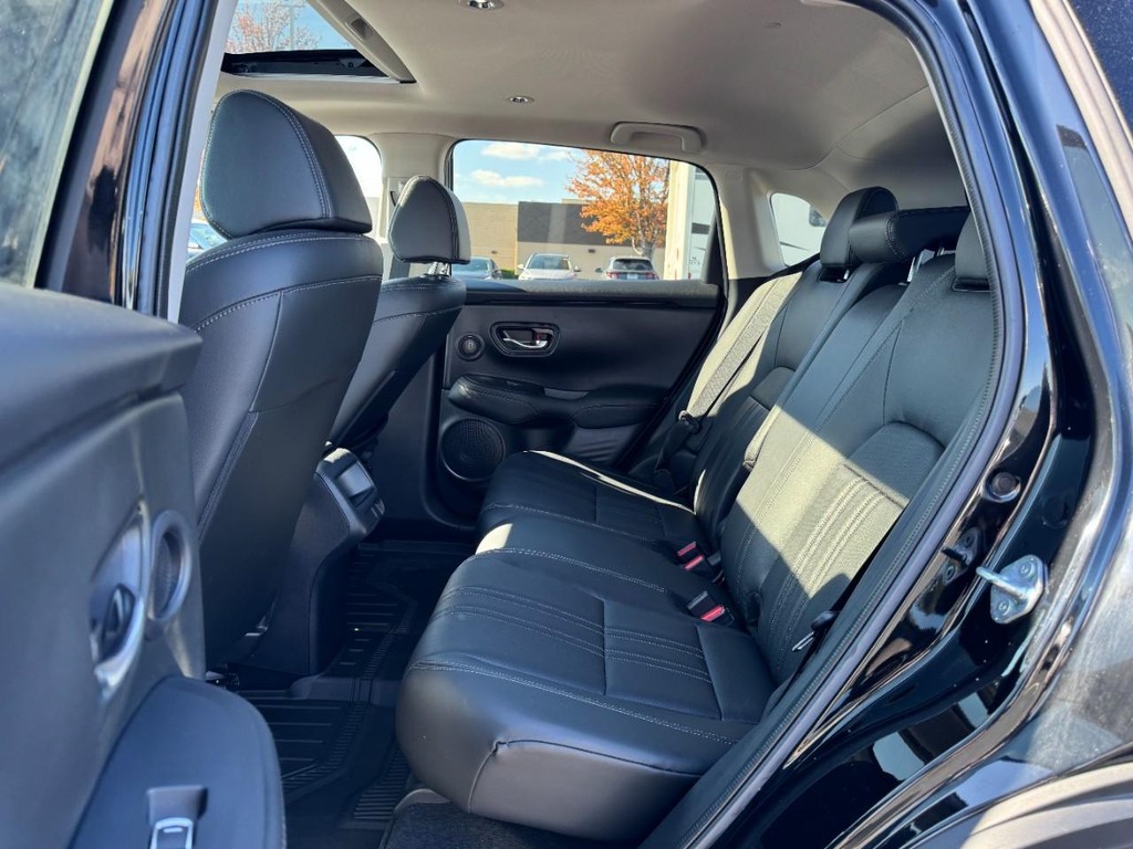 Honda HR-V Vehicle Full-screen Gallery Image 10