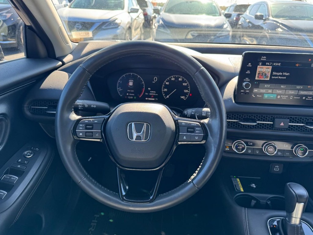 Honda HR-V Vehicle Full-screen Gallery Image 13