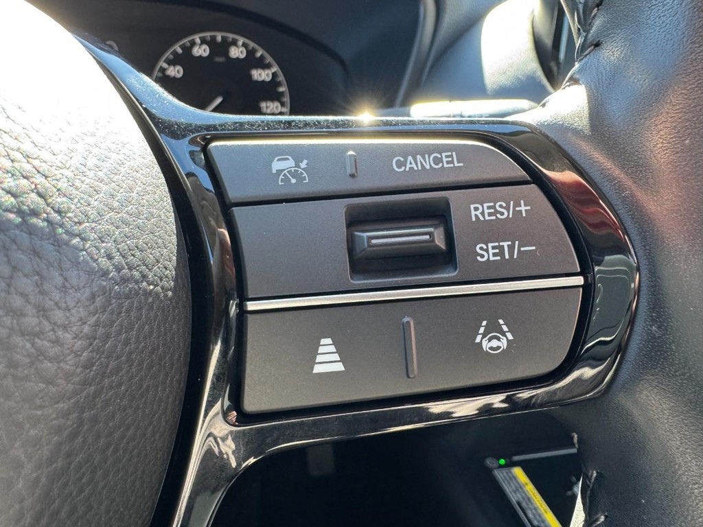 Honda HR-V Vehicle Full-screen Gallery Image 18