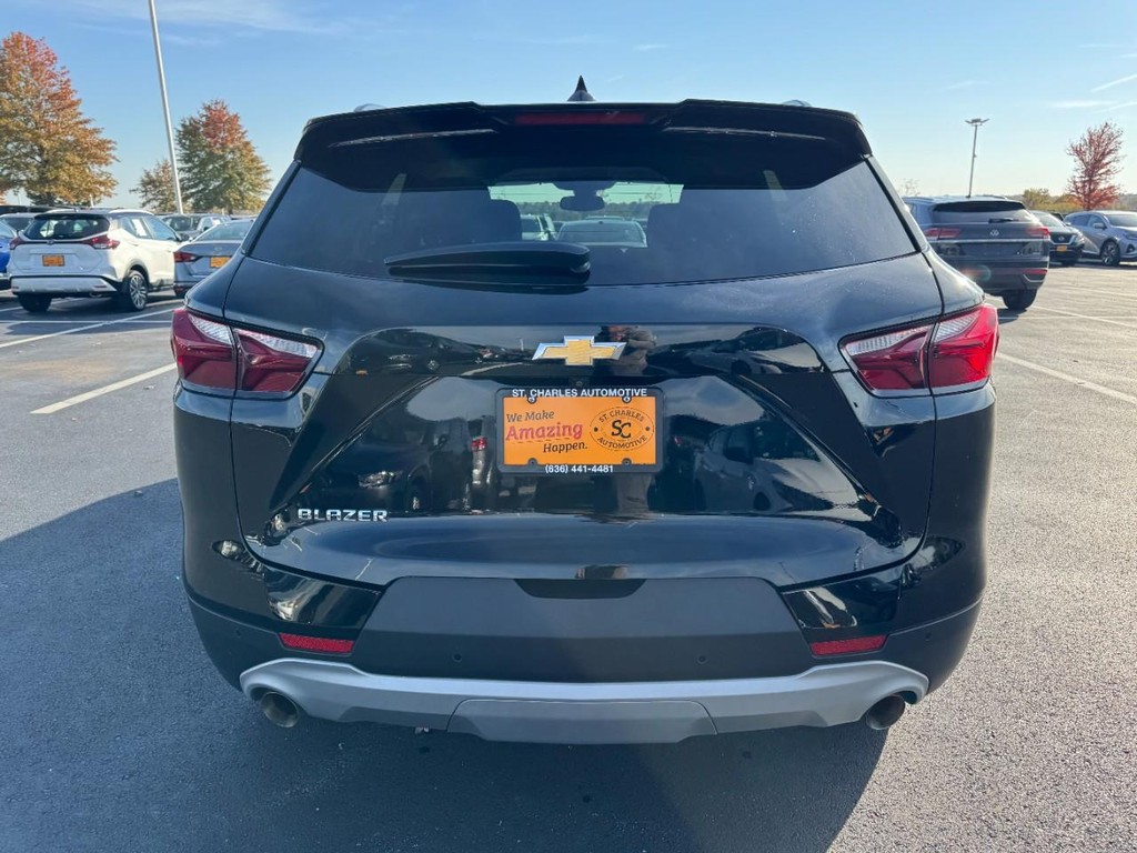 Chevrolet Blazer Vehicle Full-screen Gallery Image 04