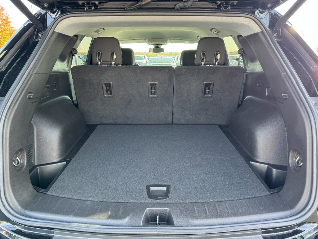 Chevrolet Blazer Vehicle Full-screen Gallery Image 06