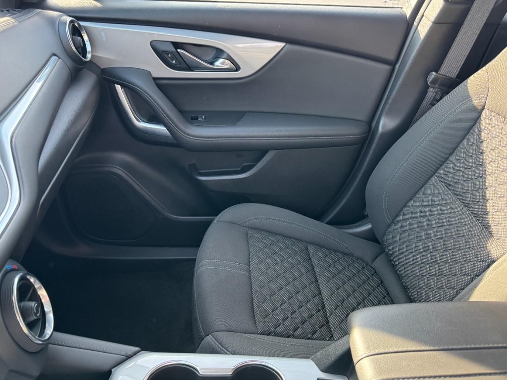 Chevrolet Blazer Vehicle Full-screen Gallery Image 13