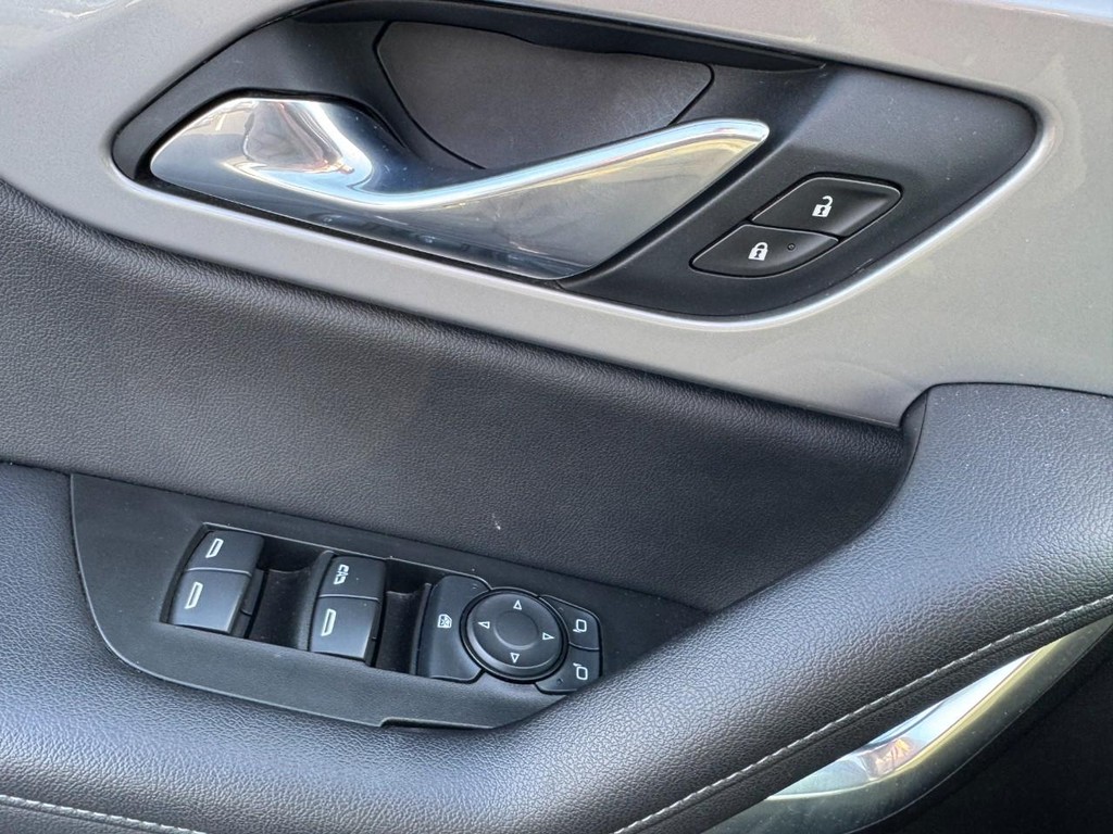 Chevrolet Blazer Vehicle Full-screen Gallery Image 15