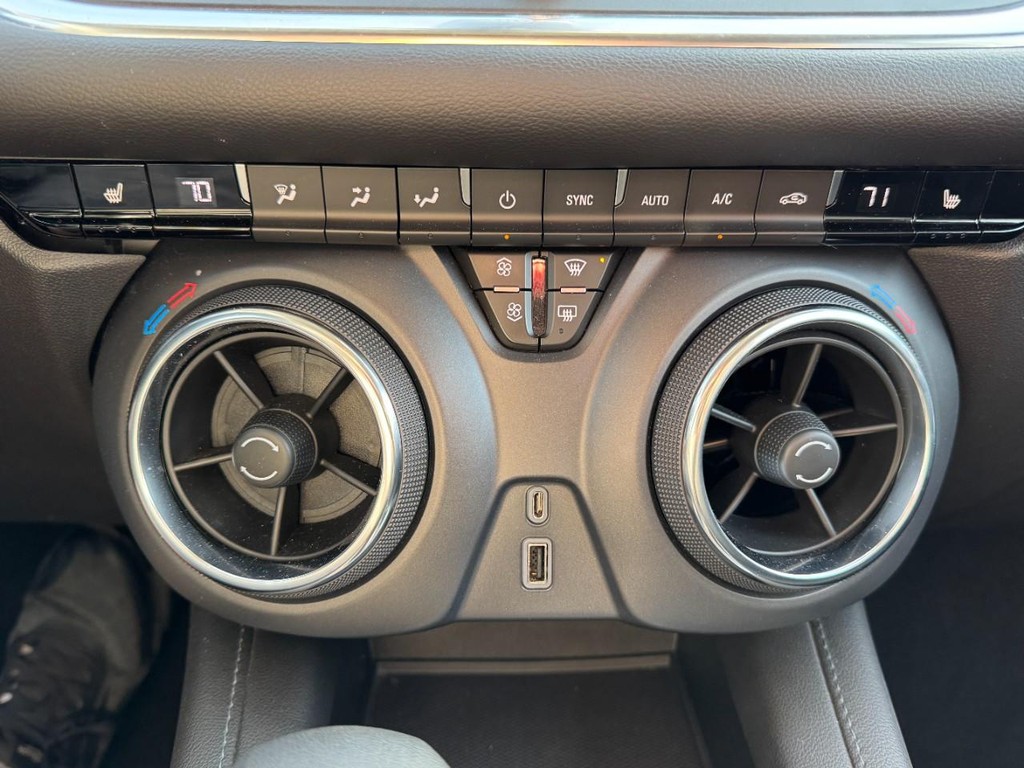 Chevrolet Blazer Vehicle Full-screen Gallery Image 18