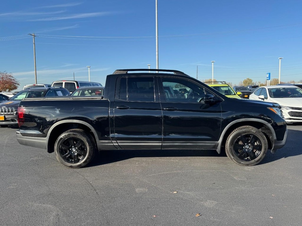 Honda Ridgeline Vehicle Full-screen Gallery Image 02