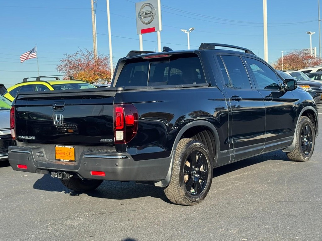 Honda Ridgeline Vehicle Full-screen Gallery Image 03