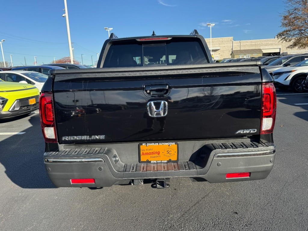 Honda Ridgeline Vehicle Full-screen Gallery Image 04