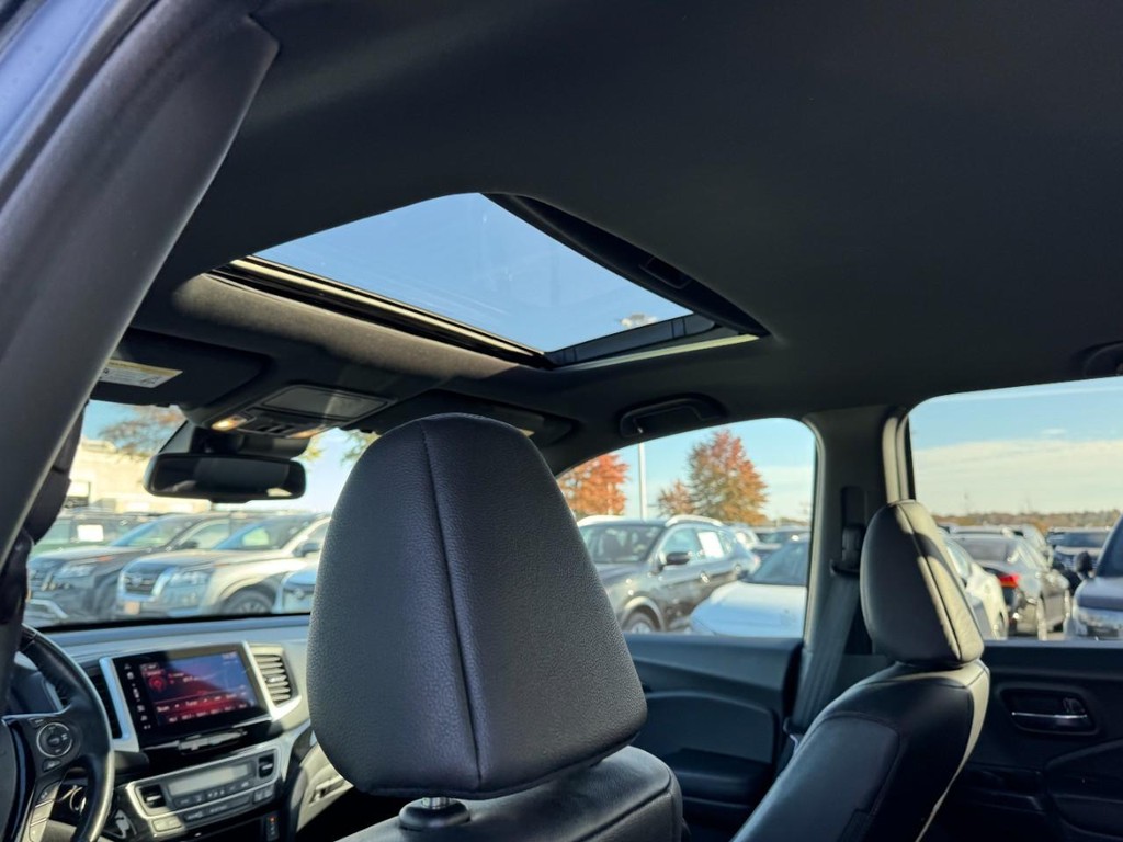 Honda Ridgeline Vehicle Full-screen Gallery Image 11