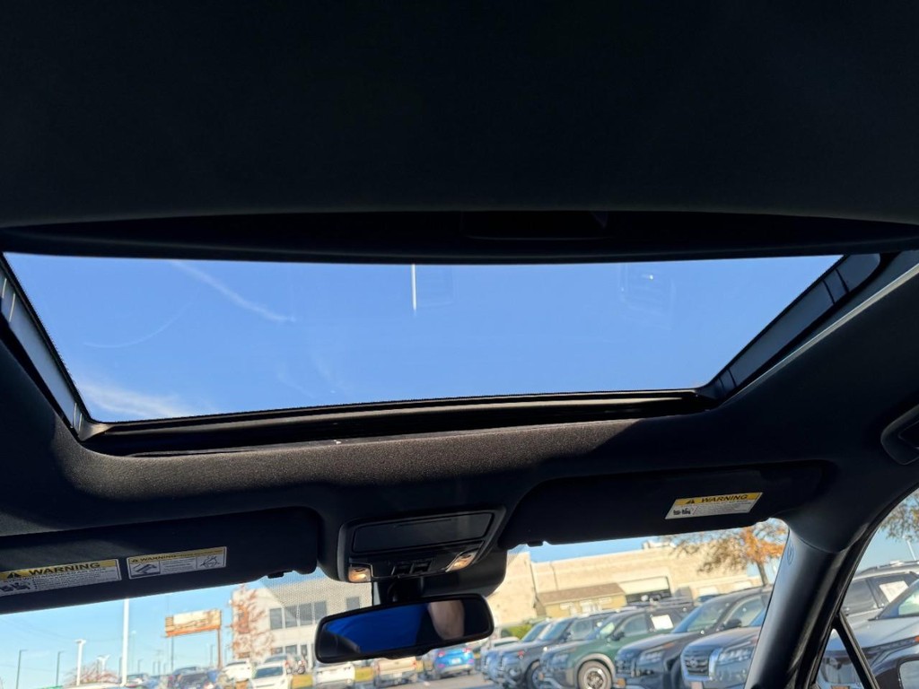 Honda Ridgeline Vehicle Full-screen Gallery Image 12