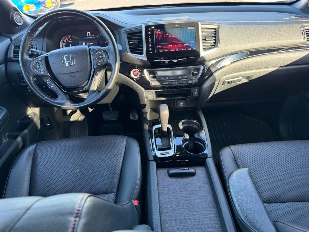 Honda Ridgeline Vehicle Full-screen Gallery Image 13